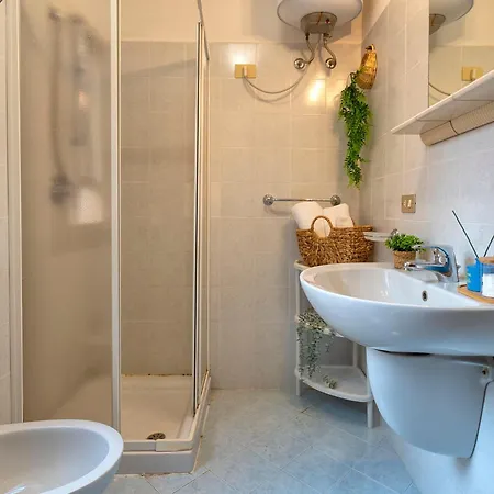 D4 - B3 By Interhome * 골푸아랑시
